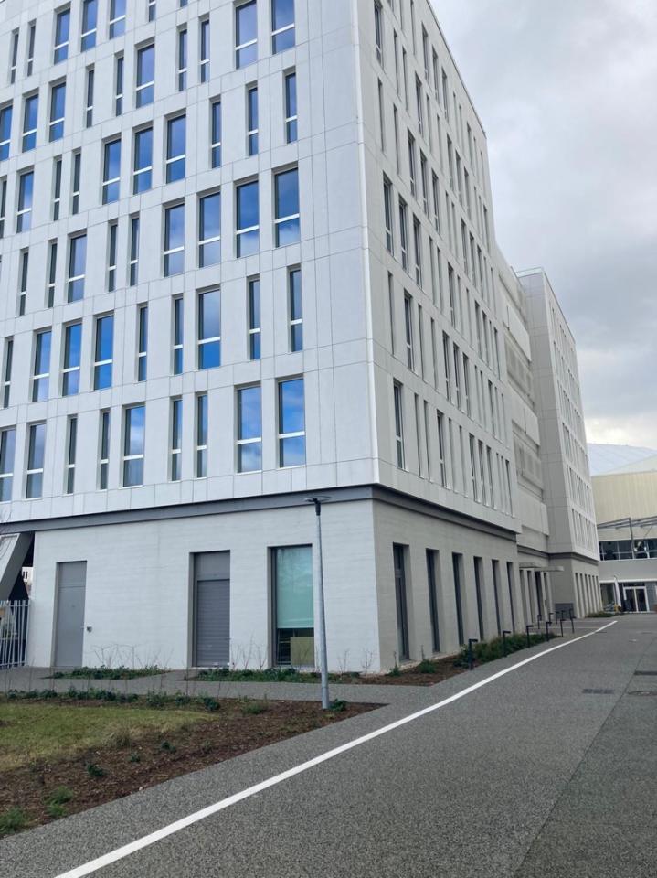 Bureau Décines-Charpieu 3626m² Location bureau Décines-Charpieu Rhône OLBUR2110029 3
